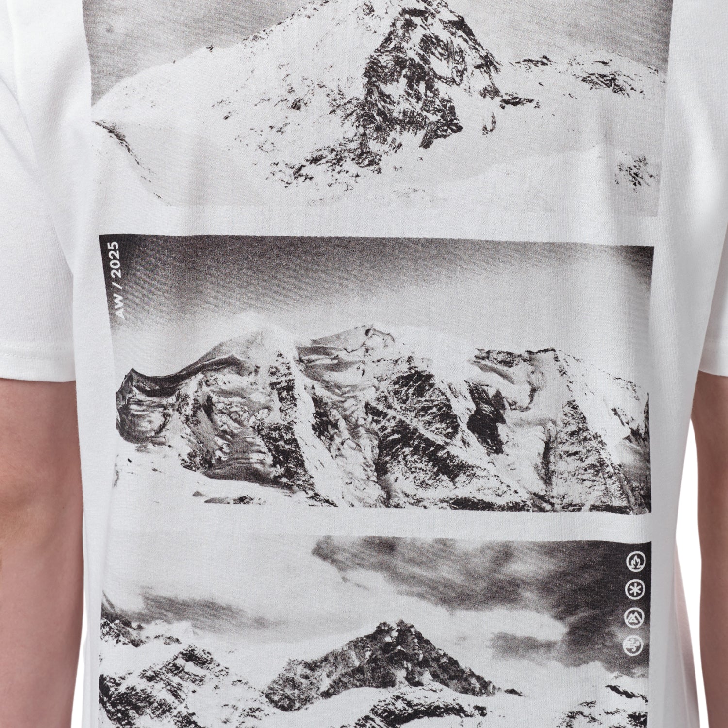 Футболка Ado2