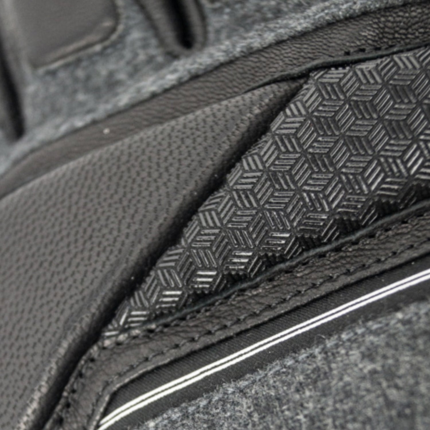 Перчатки Alexis Pinturault