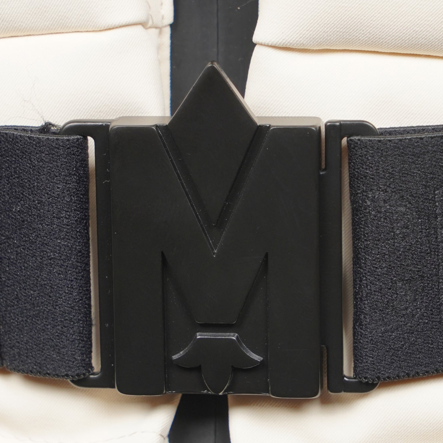 Куртка женская MACKAGE