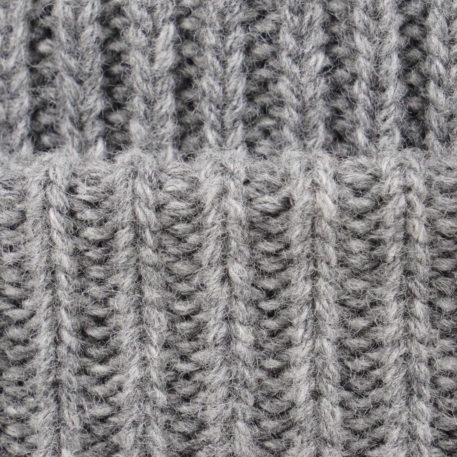 Шапка Knit Hat With Embroidery жен.